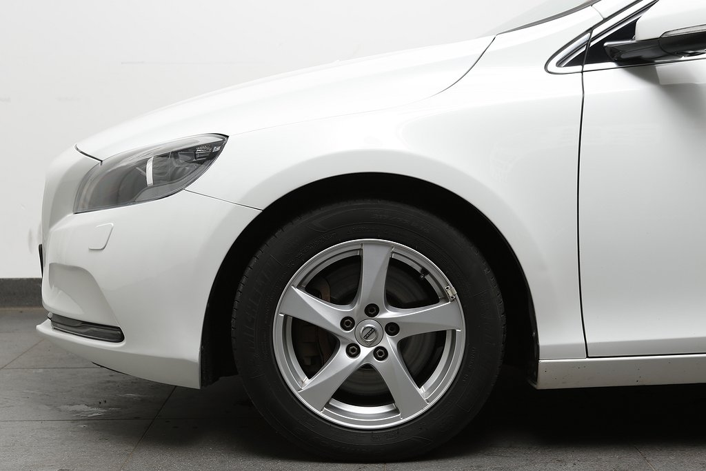 Volvo V40 D3 150hk Momentum Aut Dieselvärmare Backkamera 2013