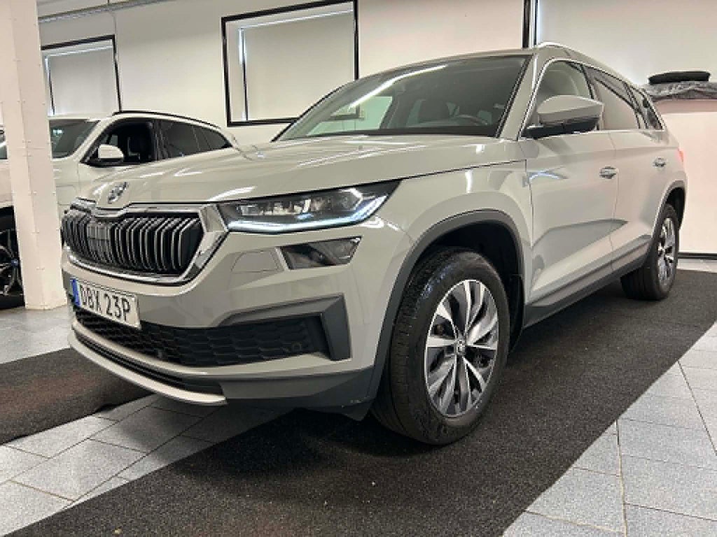 Skoda Kodiaq 2.0 TDI 200 hk SCR 4x4 Style Läder Drag Cockpit MOMS