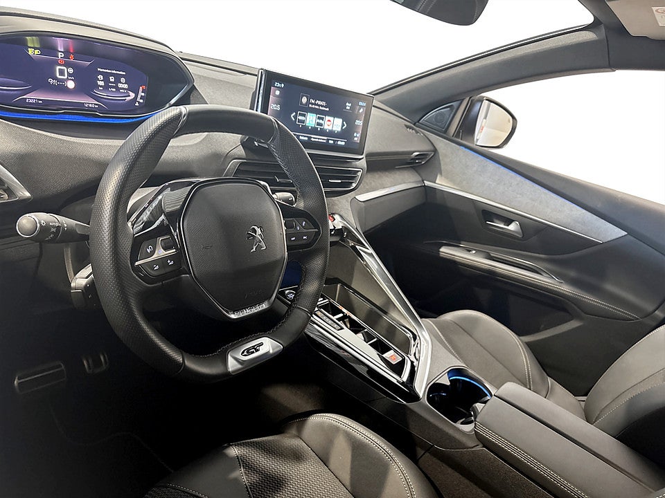 Bild på Peugeot 5008 GT 1.2 PT 130hk Aut 7-SITS B-KAMERA