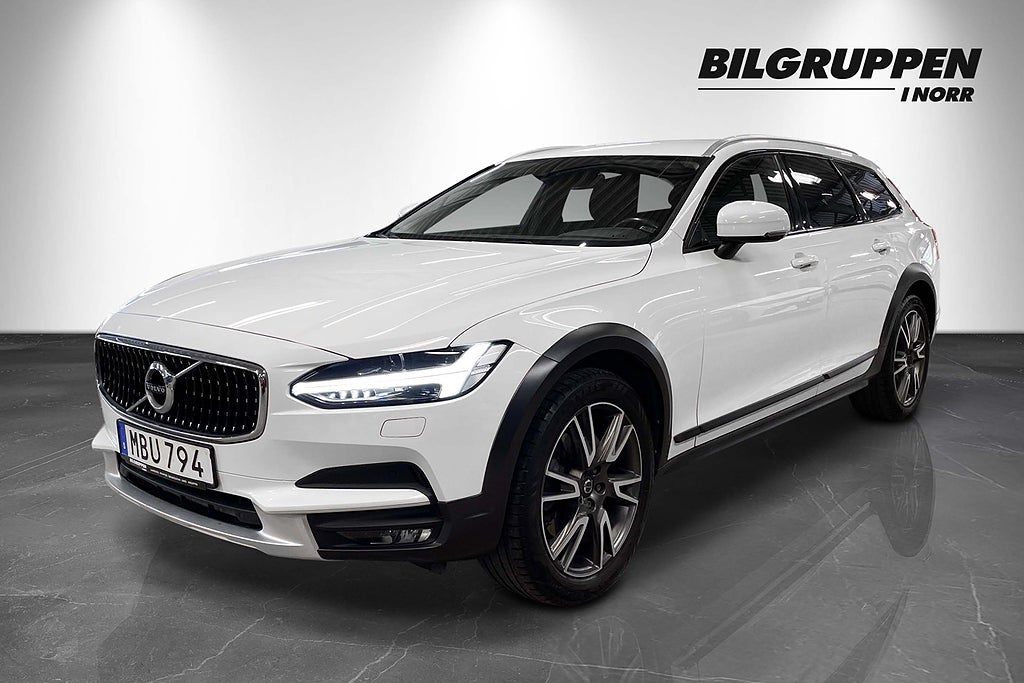 Volvo V90 Cross Country D4 AWD Momentum Kamrem bytt (V-hjul, Drag, Värmare)