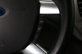 SUV Ford Kuga 16 av 25