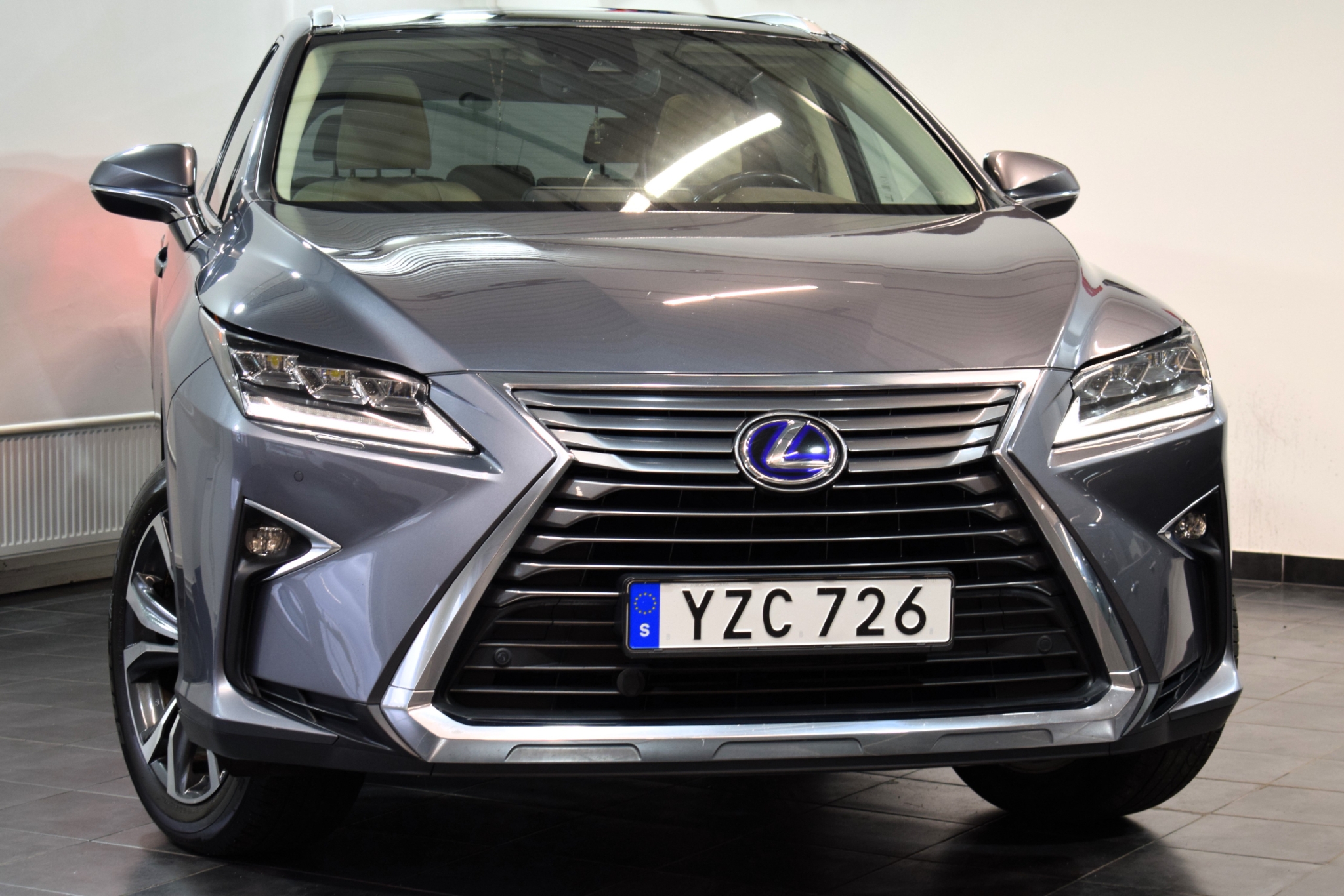 Lexus RX 2018, bild 2/10