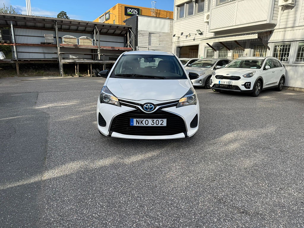 Toyota Yaris HYBRID E-CVT ACTIVE, LIFE EU6 AUTO NYBESK/NYSERV 