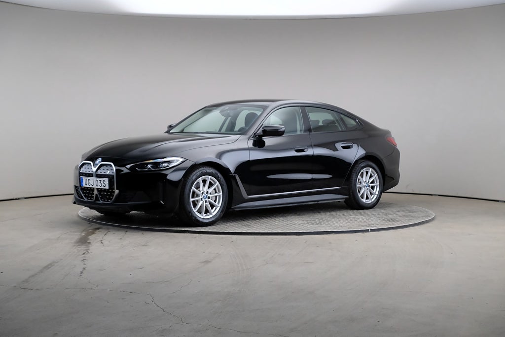 BMW i4 eDrive40 340hk Drag