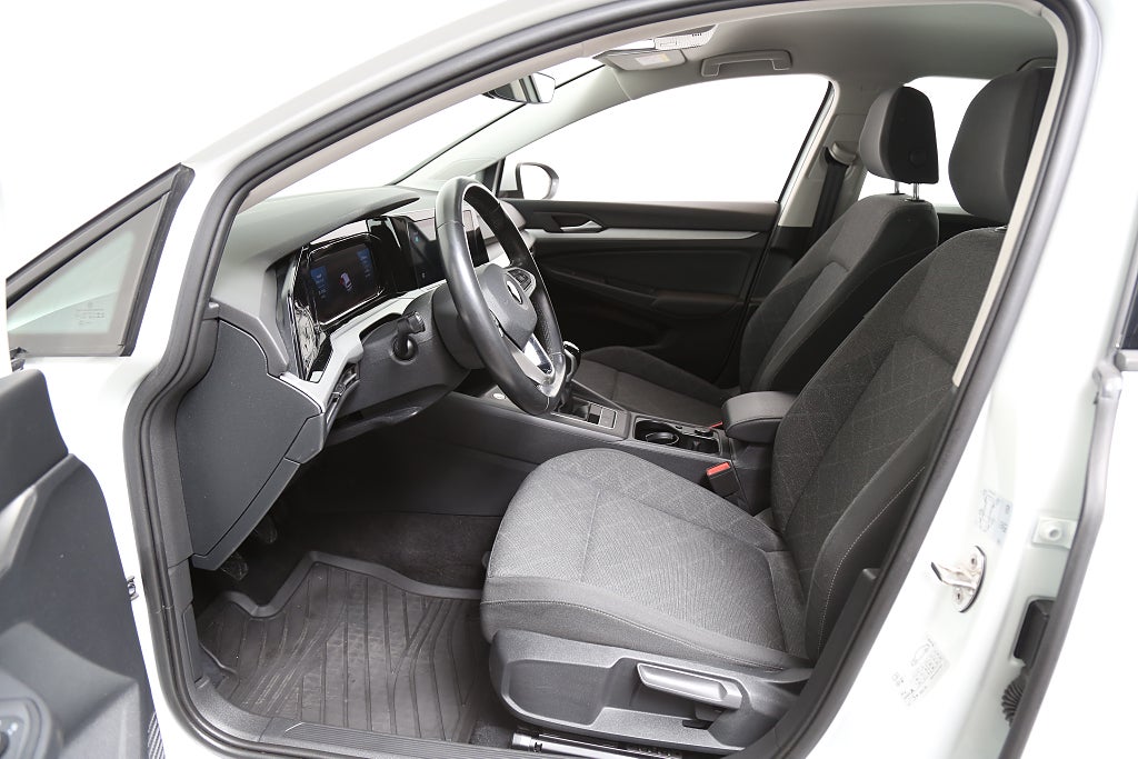 Volkswagen Golf 1,0 TSI 110hk Edition 5D P-sensor CarPlay