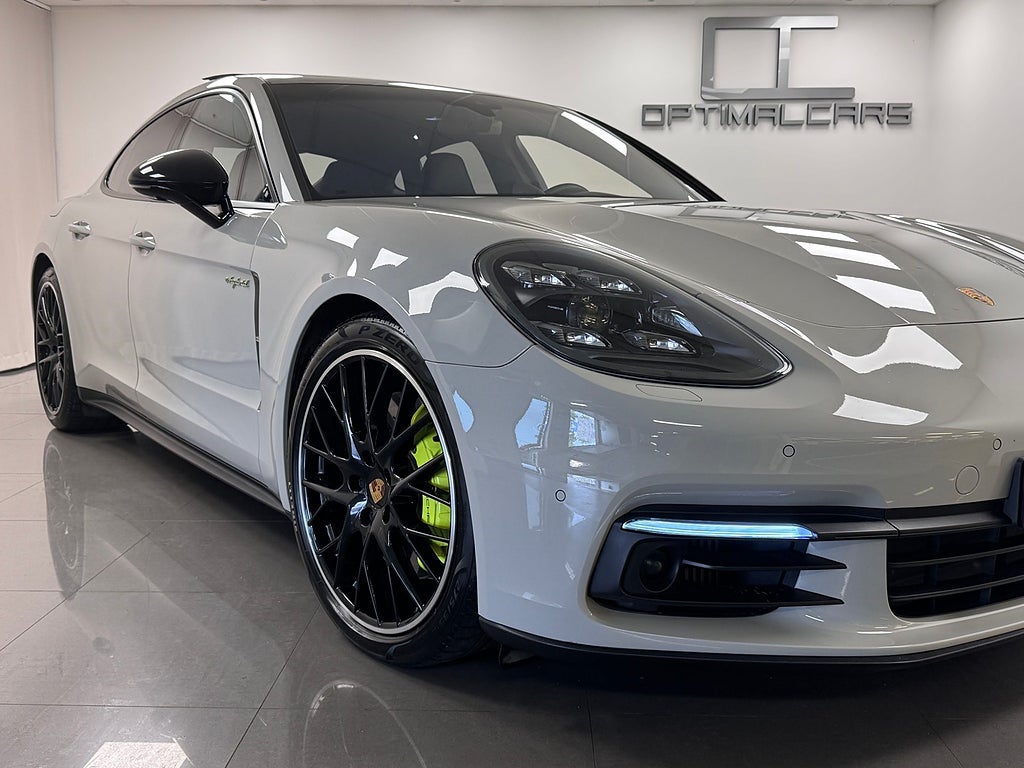 Porsche Panamera 2017 - miniatyr 2