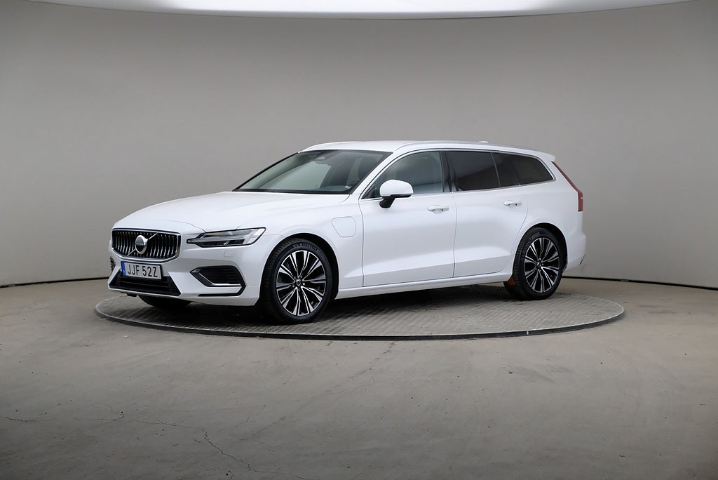 Volvo V60 Recharge T6 350hk AWD Core Edt Drag