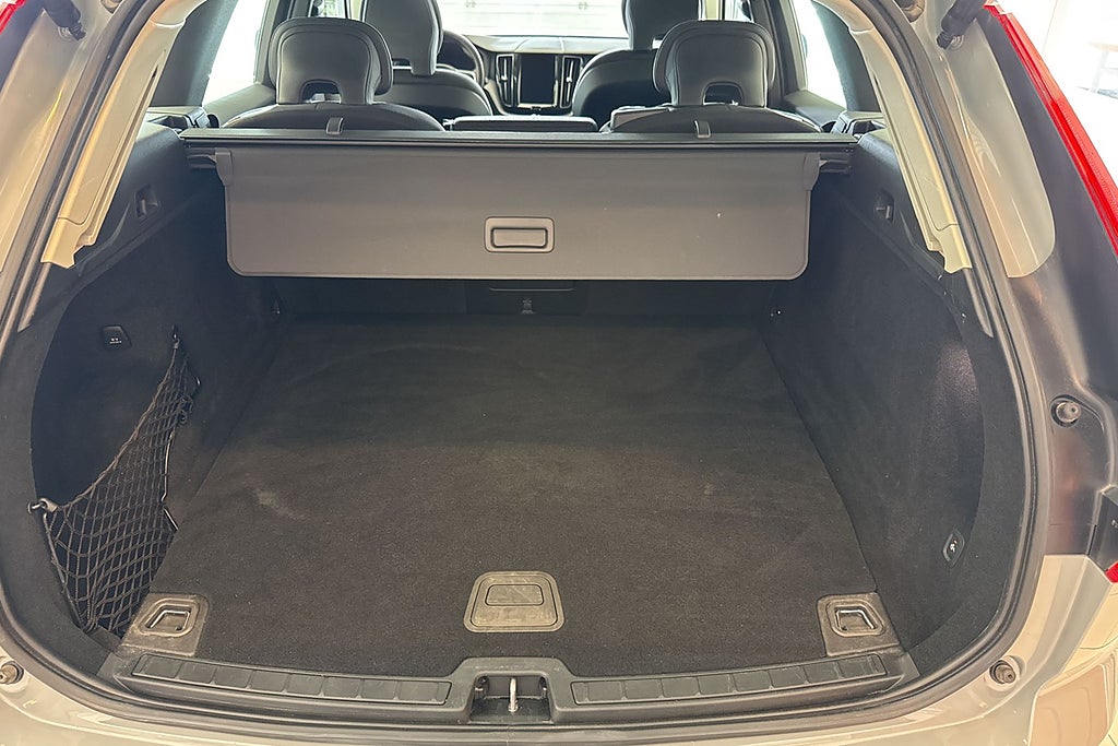 Volvo XC60 Recharge T6 AWD Aut Core Edition V-hjul Pano Kamera Nav miniatyr 12