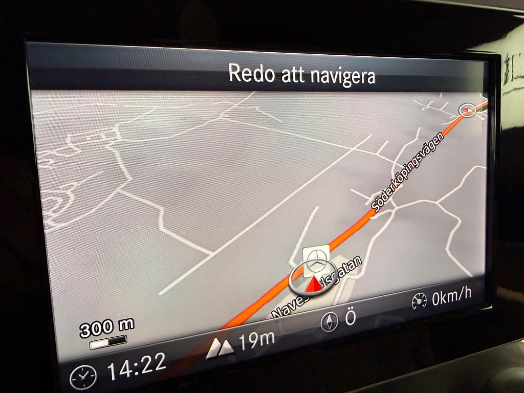 Mercedes-Benz GLC 220 d 4MATIC Värmare Läder Burmester Drag - bild 18