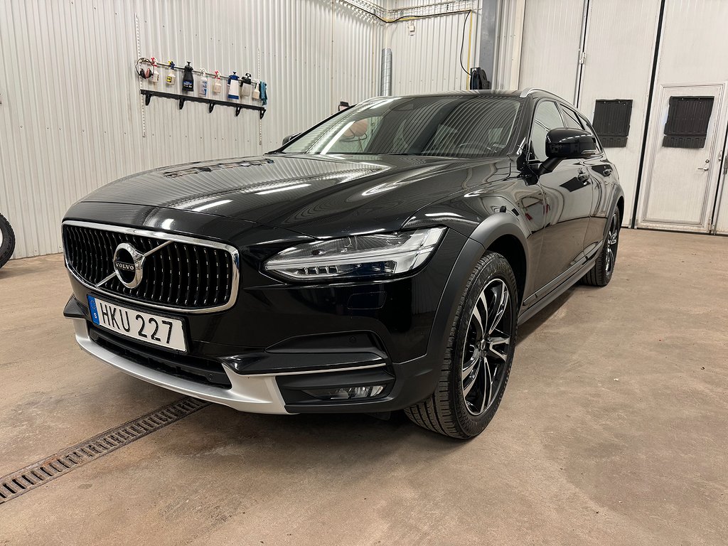 Volvo V90 Cross Country D4 AWD Skinn Harman/kardon  