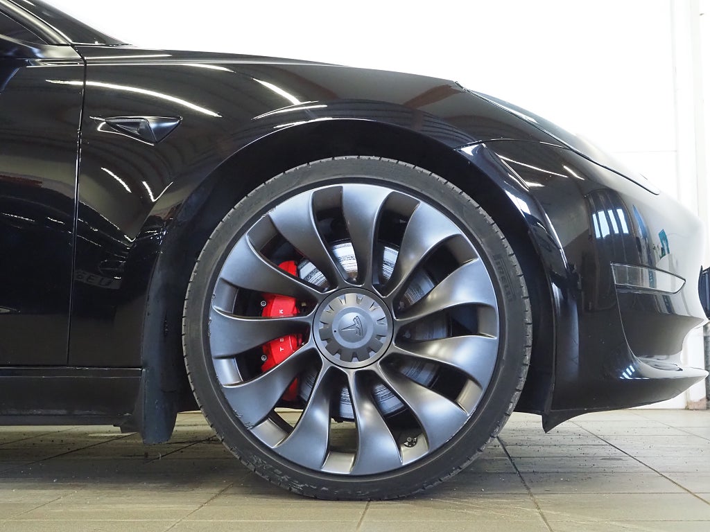 Tesla Model 3 Performance 513hk AWD | Panorama | Navi | 2023