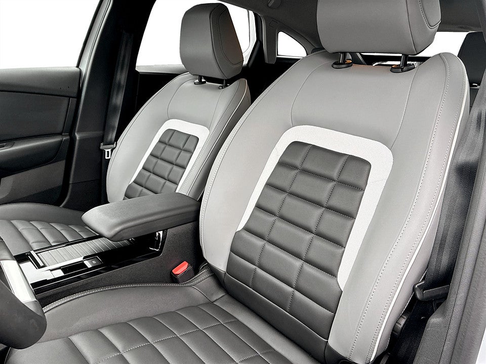 Bild på Citroen C4 Max 1.2 PT 130hk Aut B-KAMERA FARTHÅLLARE SKINN
