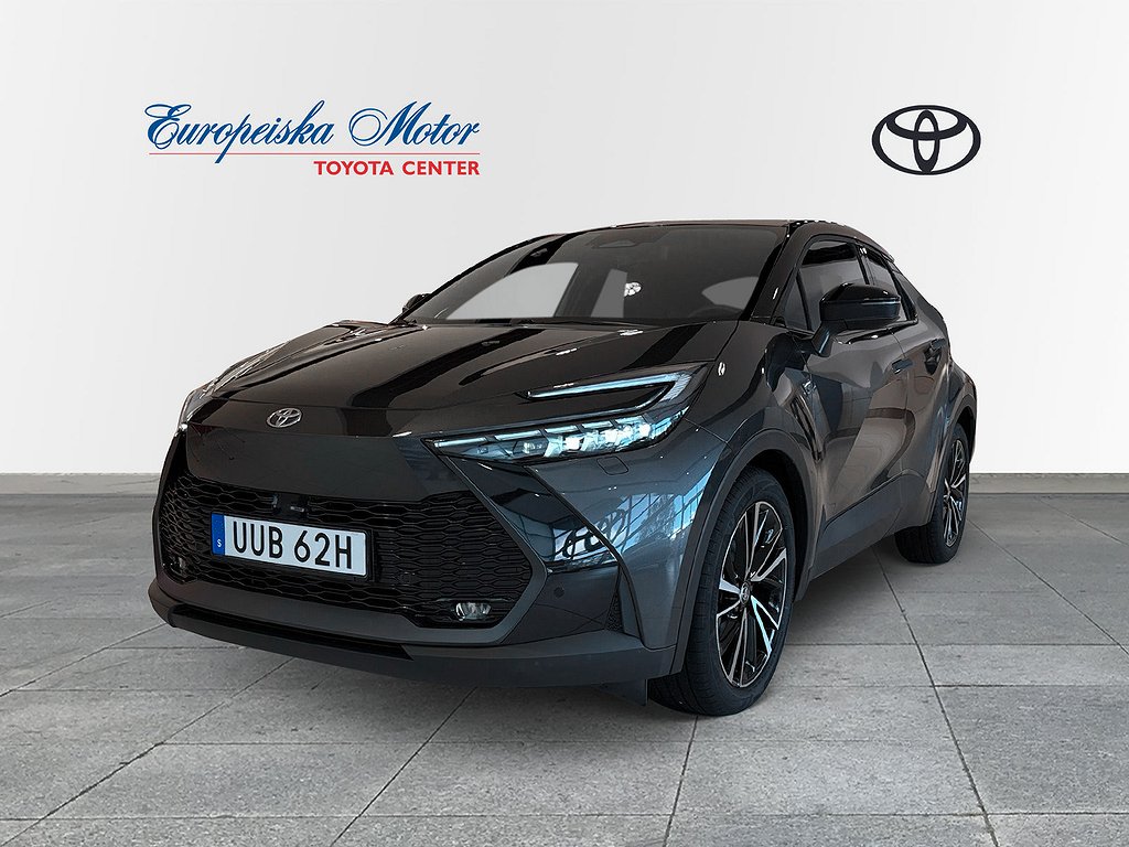 Toyota C-HR 1.8 HSD Executive Bi-Tone JBL / 515mil