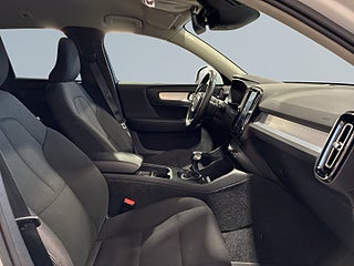 Volvo XC40 T3 Momentum Drag Cockpit Värmare Rattvärme Psens S&V – bild 9