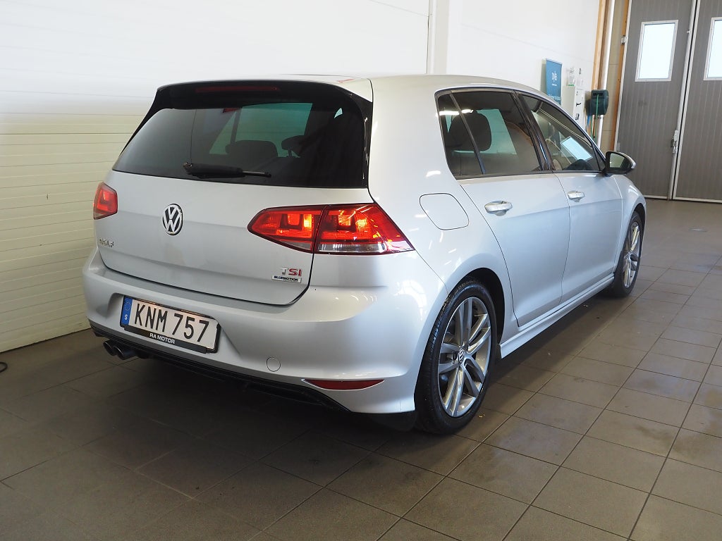Volkswagen Golf 1.4 TSI 140hk DSG Automat R-Line Dragkrok Kamera 2015