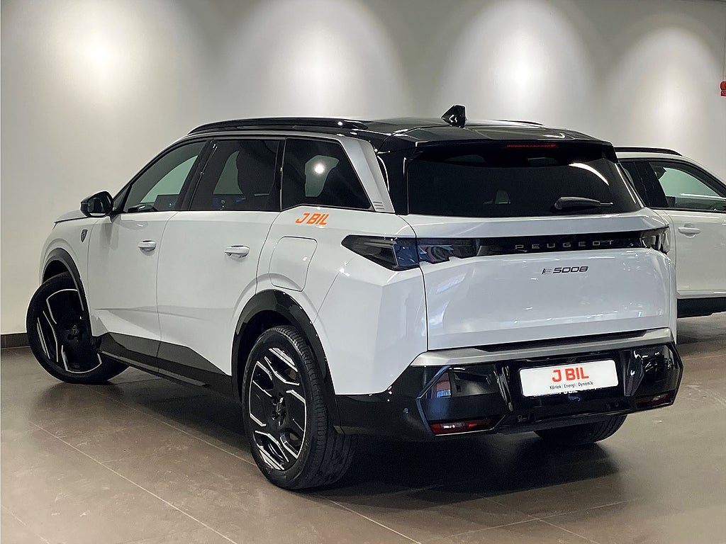 Bild på Peugeot E-5008 GT+ - DEMO