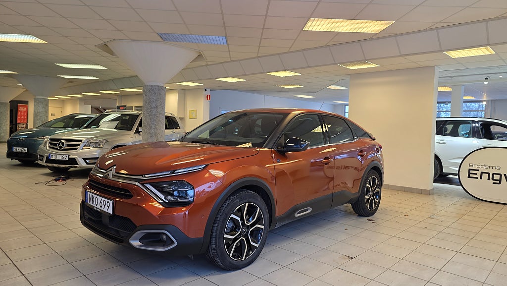 Citroën e-C4 50kWh Shine HUD | Adap.Farth | Navi | Rattvärme