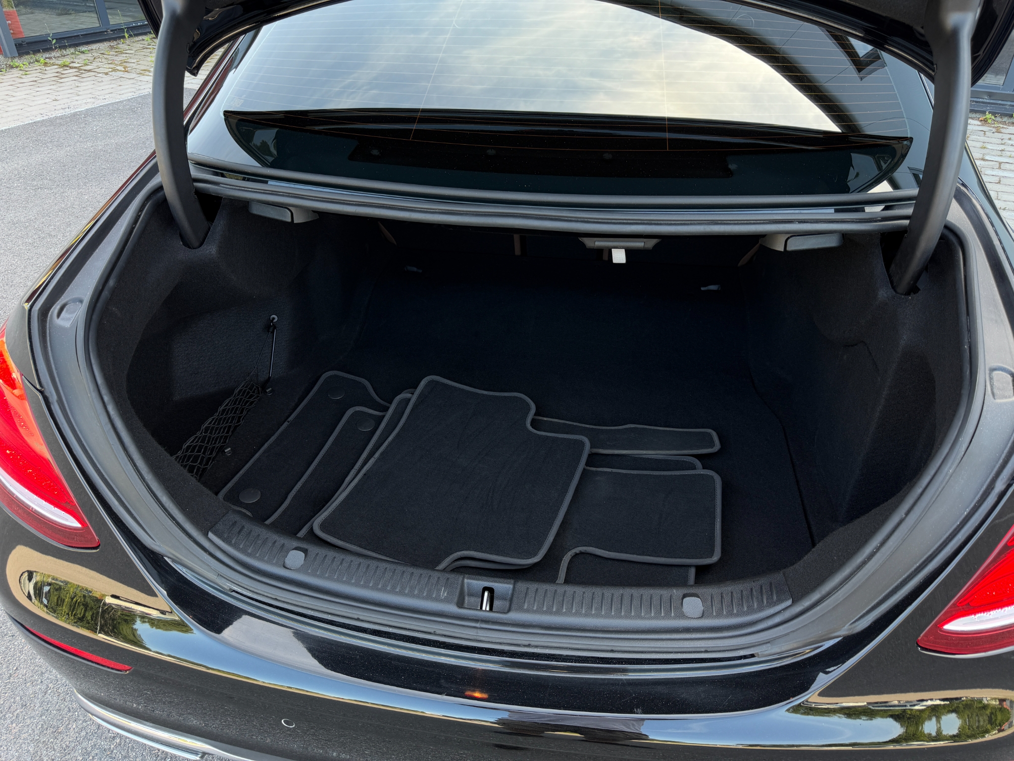 Mercedes-Benz E 2018, bild 7/36