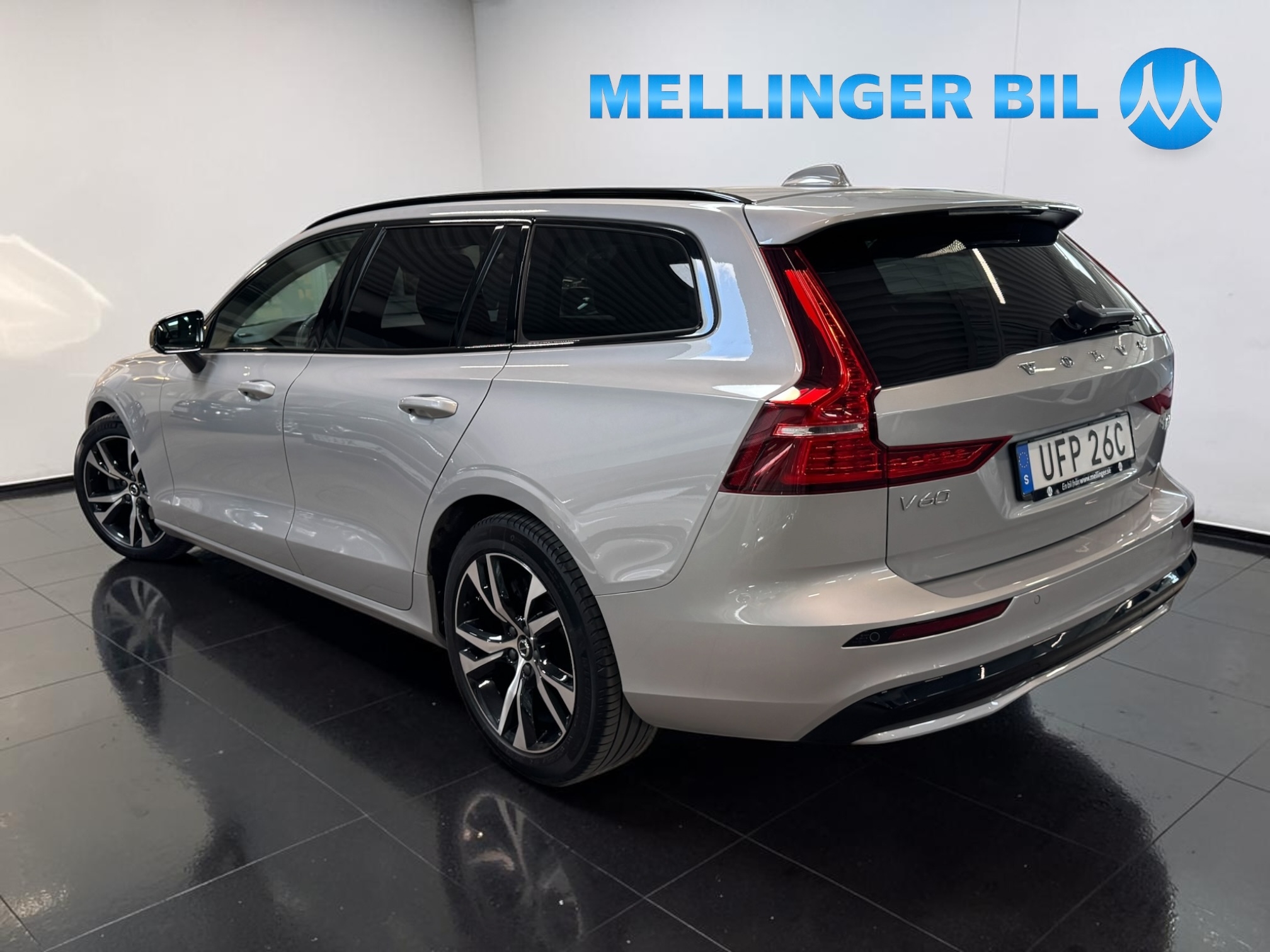 Volvo V60 B4 Geartronic Plus Dark 2024, bild 4/53