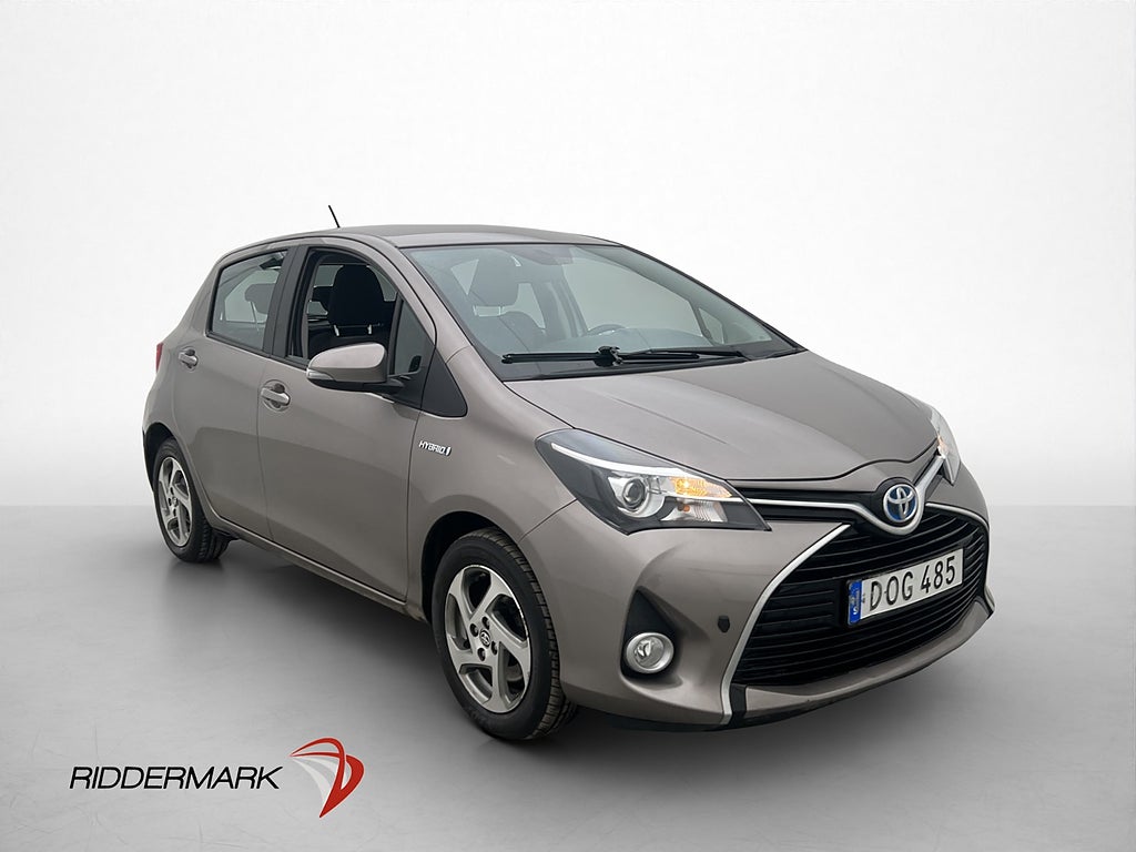 Toyota Yaris Hybrid Active Kamera Värmare Navi 0.33L/Mil