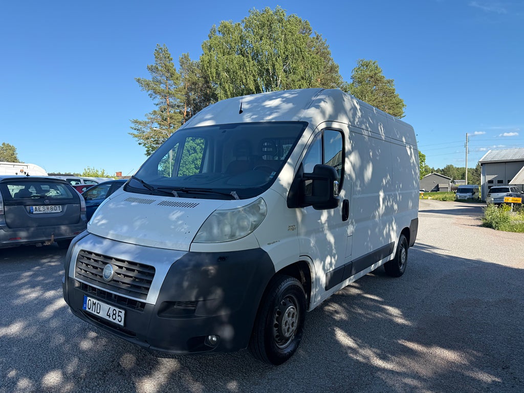 Fiat Ducato Van 3,3T 2,3 Multijet 120 250 Högskåp Ramp 