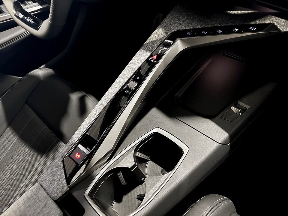 Bild på Peugeot 5008 GT Hybrid 1.2 PT 145hk Aut KAMPANJRÄNTA 3,99%