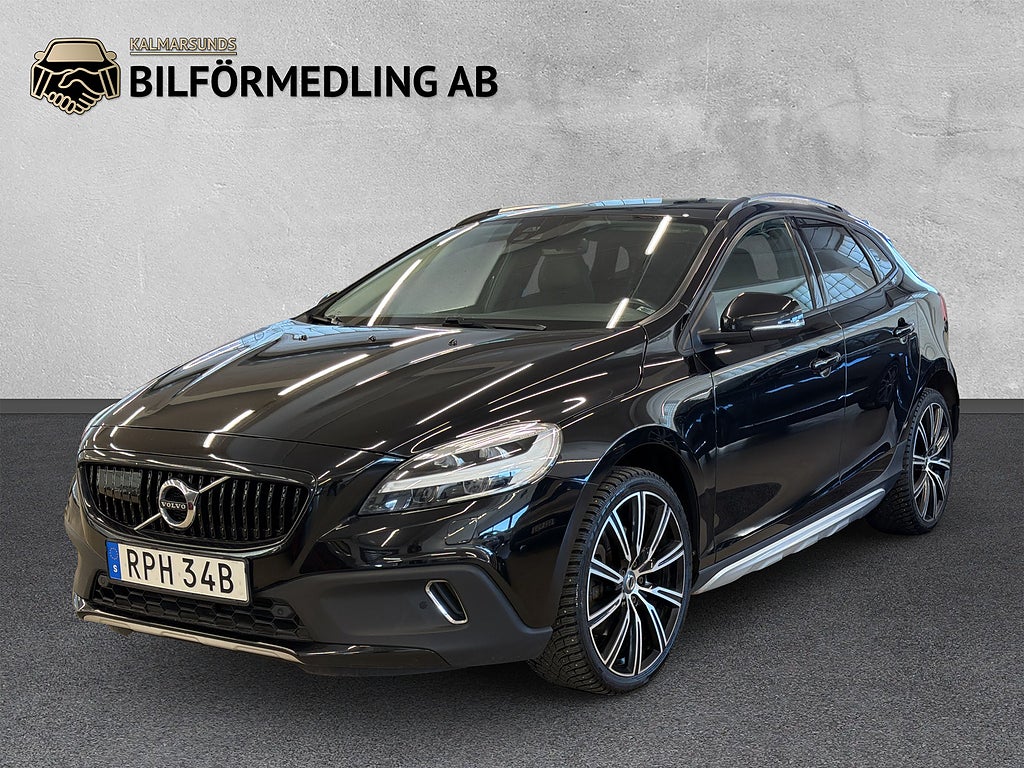 Volvo V40 Cross Country D3 Momentum Pro D-Värm Pano B-kam Skinn Välserv Nybes