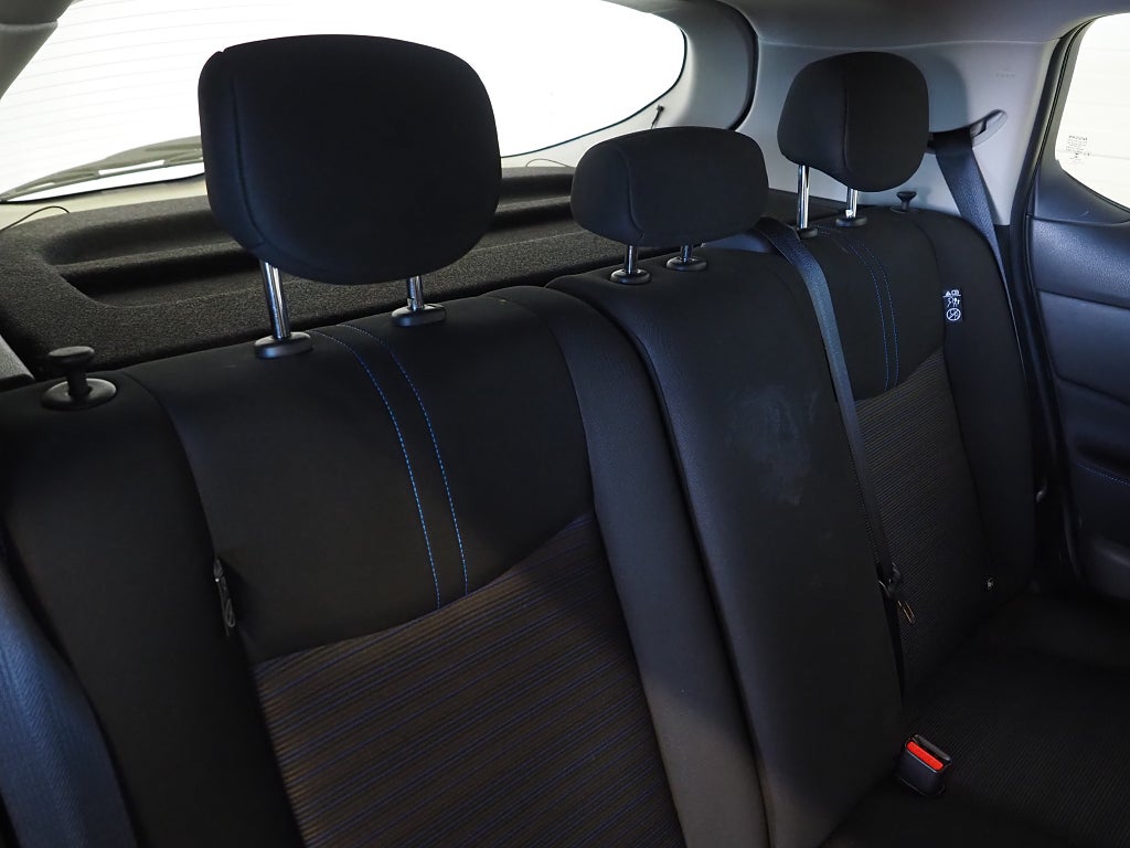 Nissan Leaf 40 kWh 150hk Acenta |Backkamera| Rattvärme | 2023