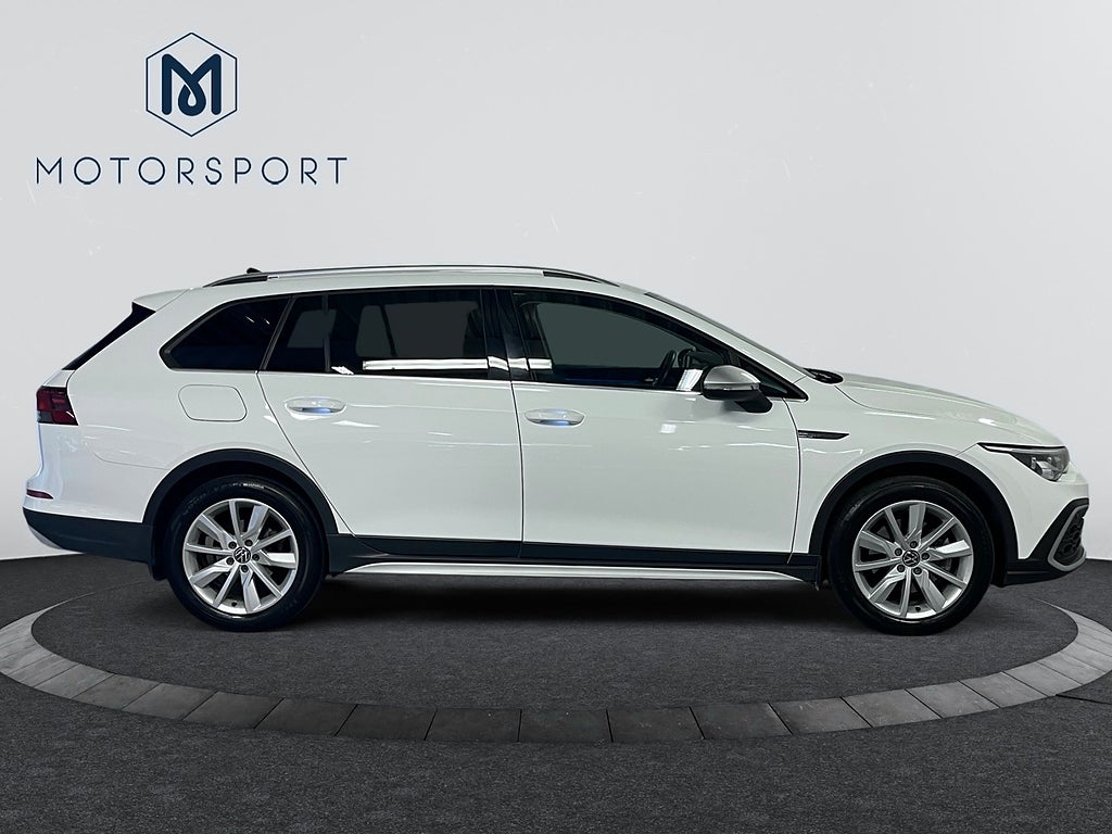 Volkswagen Golf Alltrack 2.0 TDI 4Motion Alltrack Drag Adaptiv farth Värmare bild 6