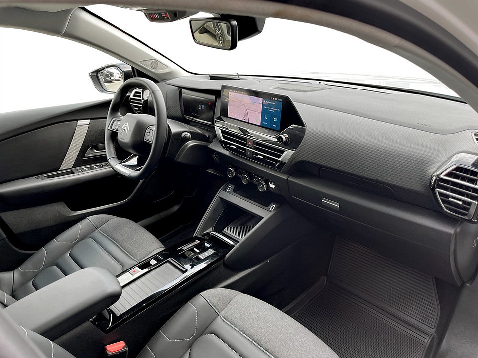 Bild på Citroën C4-X Shine 1.2 PT 130hk Aut B-KAMERA NAVI