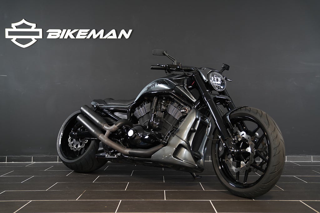 Harley-Davidson VRSCDX Night Rod Helsystem 300 Bakdäck