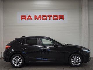Halvkombi Mazda 3 4 av 19