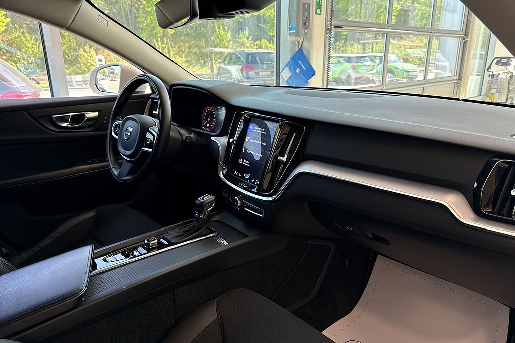 Volvo V60 Cross Country D4 AWD Aut 190hk Kamera/Dvärm/Pilot/CarPlay/Vo