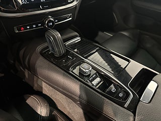 Volvo V60 T8 Twin Engine AWD R-Design Drag HuD H/K Pano Pvärm SoV – bild 22