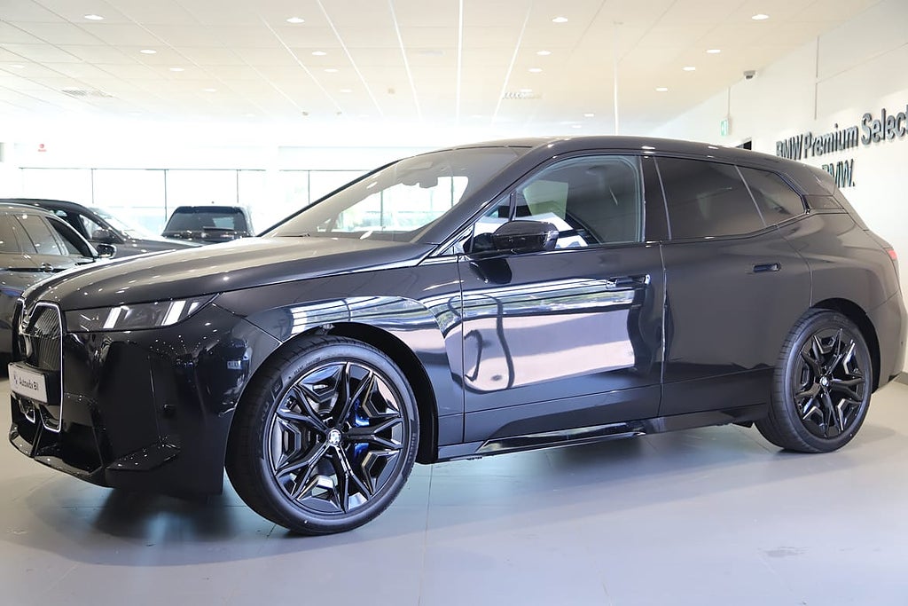 BMW iX xDrive60