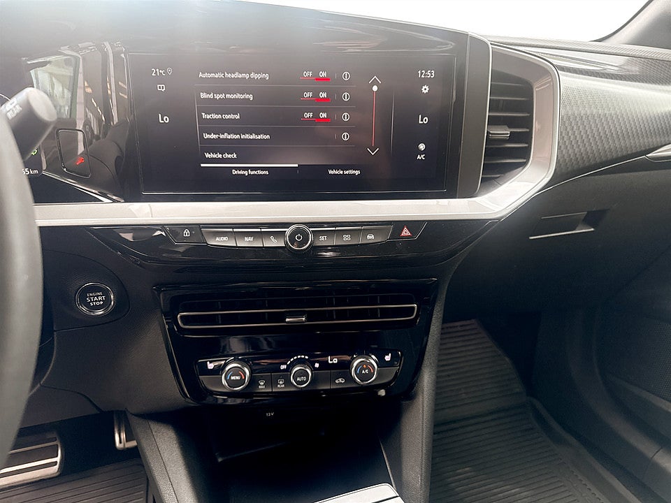 Bild på Opel Mokka Ultimate 1.2 Turbo 130hk Aut B-KAMERA CARPLAY
