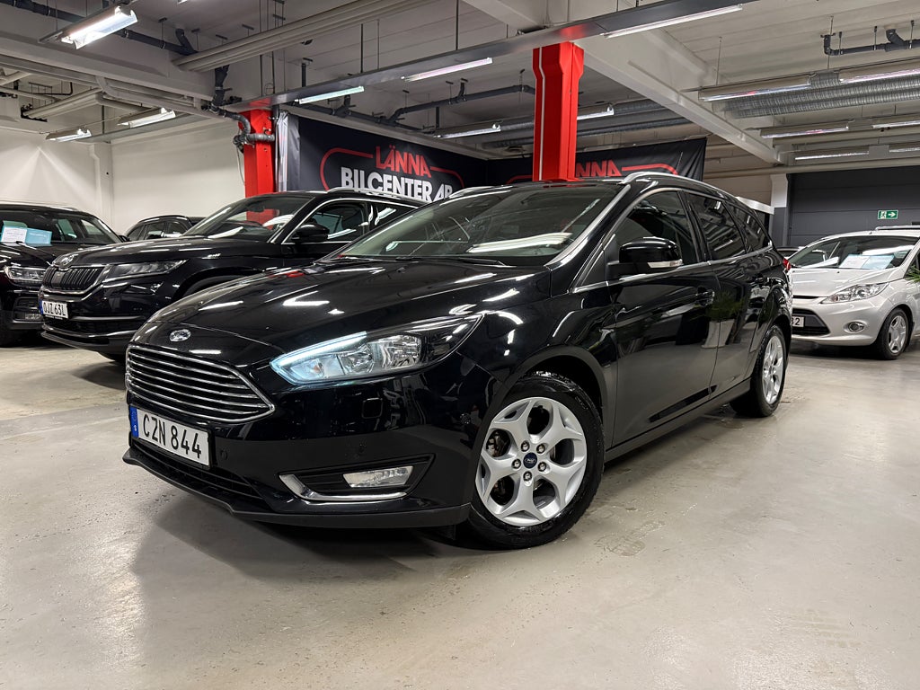 Ford Focus Kombi 1.0 Titanium PDC 1Ägare Rattvärme SoV 