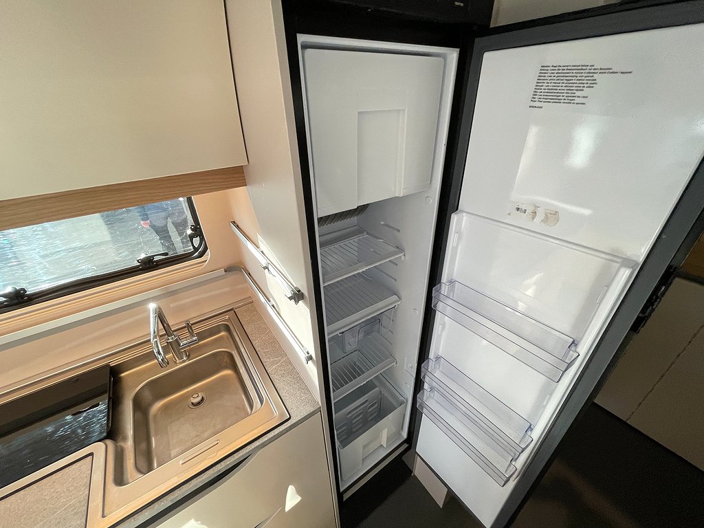 Adria Adora 573PT / Mover / AC / Barnkammare / Markis /  - Adria