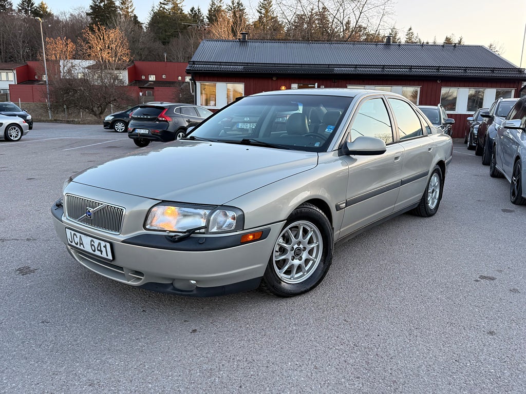 Volvo S80 2.4 Dragkrok Ny servad Ny besiktigad En ägare 