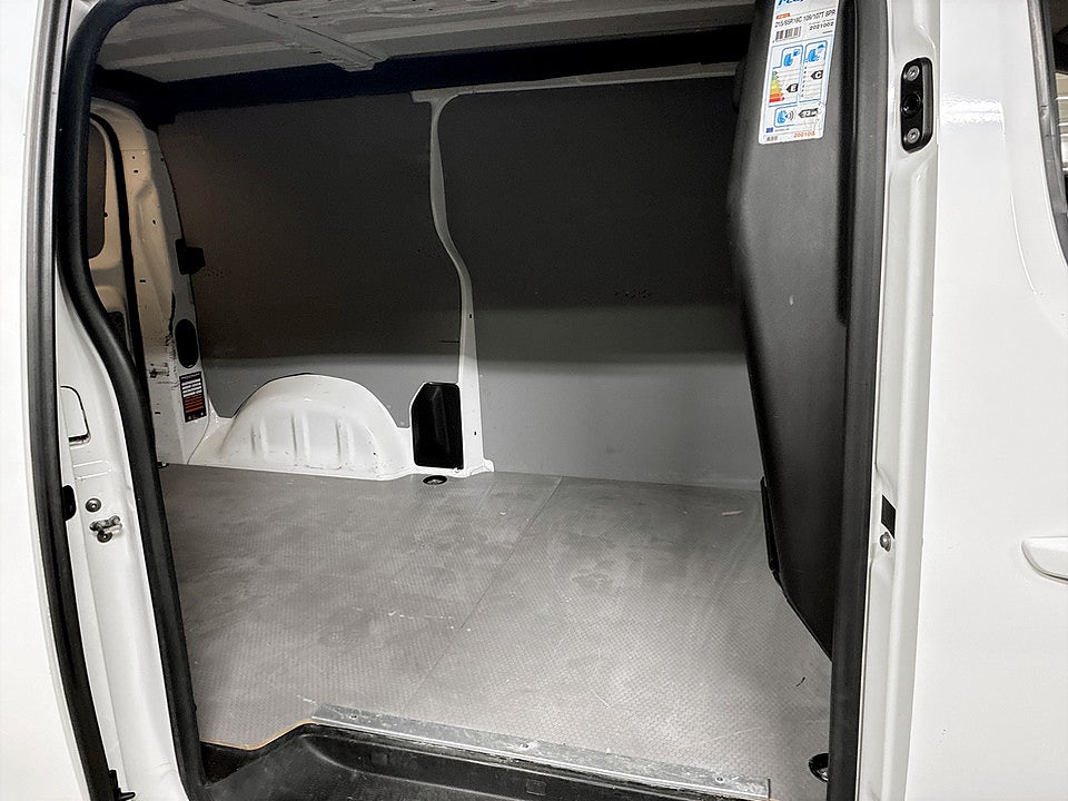 Bild på Peugeot Expert PRO+ L2 BHDi 180hk Aut WEBASTO, DRAG, BKAMERA, LEDRAMP 