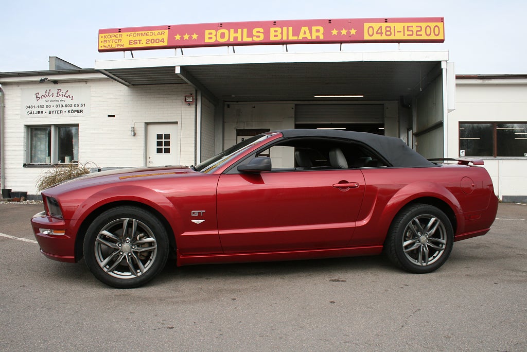 Ford Mustang GT Convertible V8