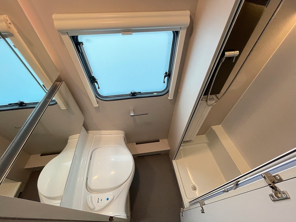 Adria Adora 573 PT / ALDE / Tält / Mover / Barnkammare /  - Adria