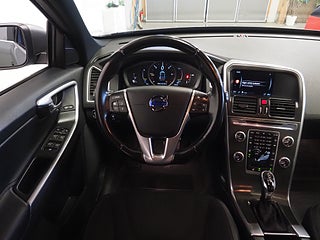 SUV Volvo XC60 13 av 23