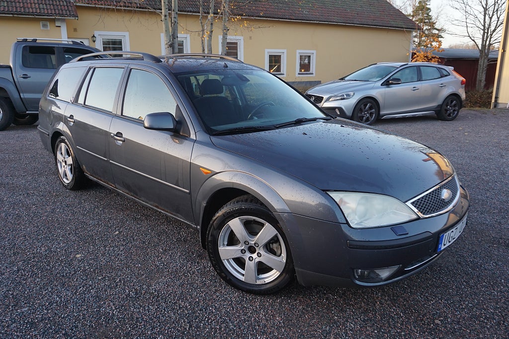 Ford Mondeo Kombi 2.5 V6 170 hk Drag / M-värmare