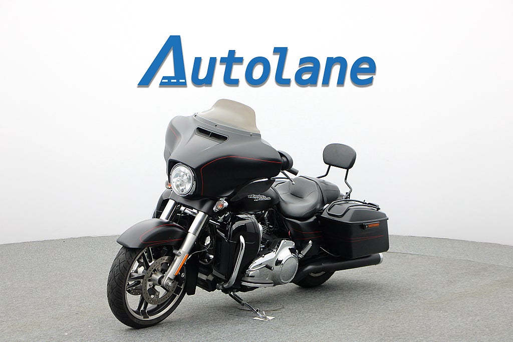 Harley-Davidson Street Glide Special *Nyservad Vance&Hines