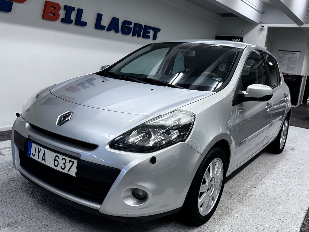 Renault Clio 5-dörrars Halvkombi 1.2 E85 Årsskatt 668kr