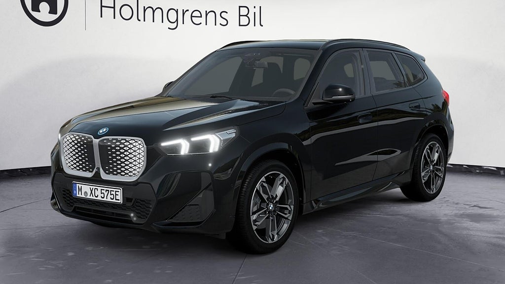 BMW iX1 xDrive30 M Sport Active Ed Drag DA H K | Ränta 2,95%