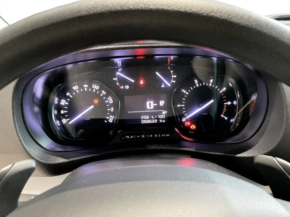 Bild på Peugeot Traveller 2.0 BHDi 144hk Aut L3 - 9-SITS, FARTHÅLLARE
