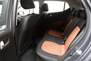 Halvkombi Hyundai i10 19 av 20