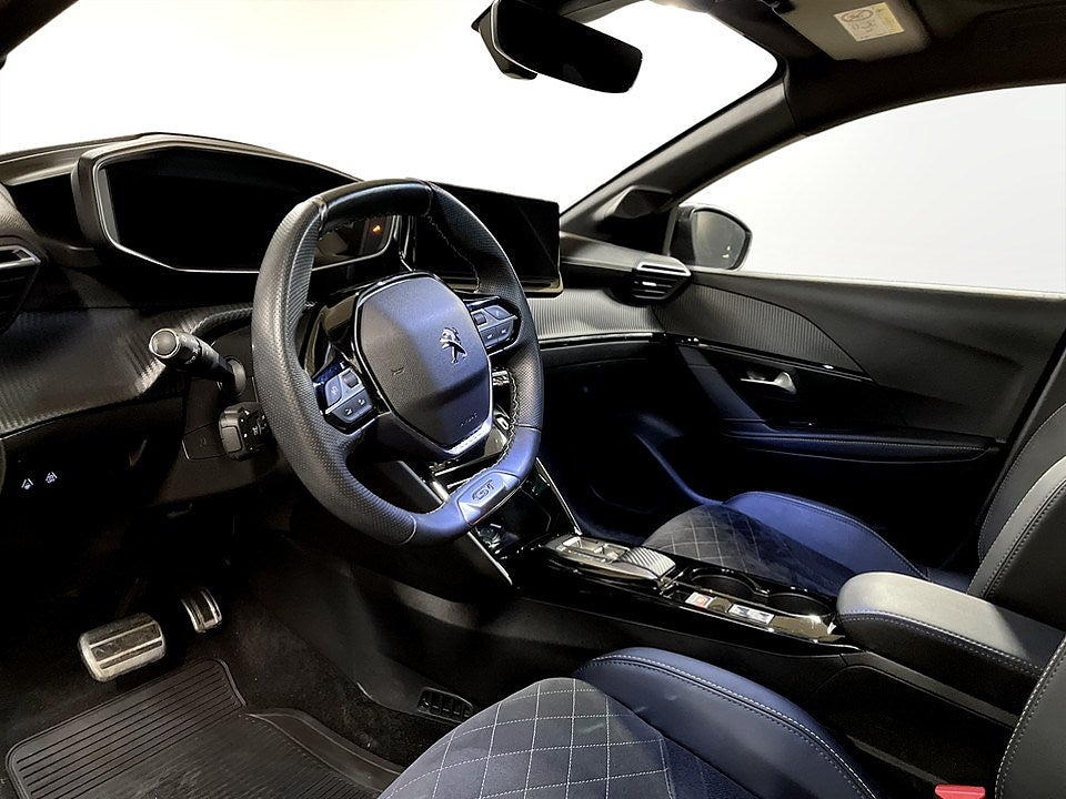 Bild på Peugeot E-208 GT 50kWh 136hk Aut - PANO, B-KAMERA